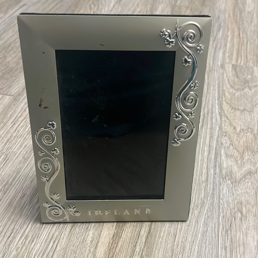 Silver 4x6 “Ireland” frame lovingly used as seen in photos